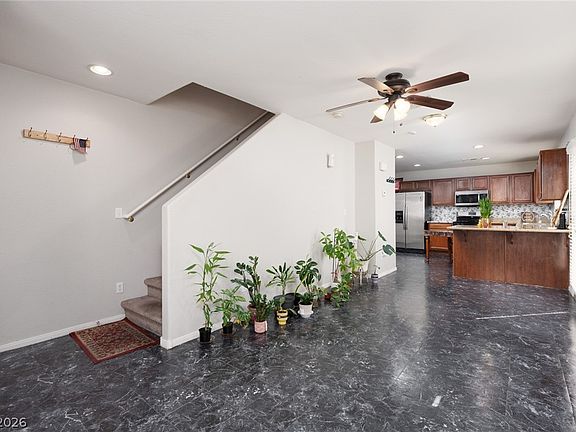 3rd image of 5184 Floralita St