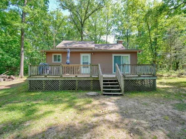 1777 Elmwood Ct, Brooklyn, MI 49230