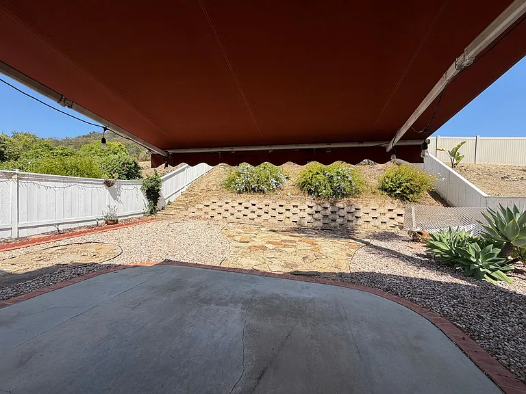 11095 Avenida De Los Lobos — Photo 18