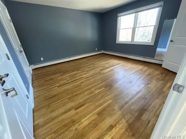 407 Warburton Ave #2