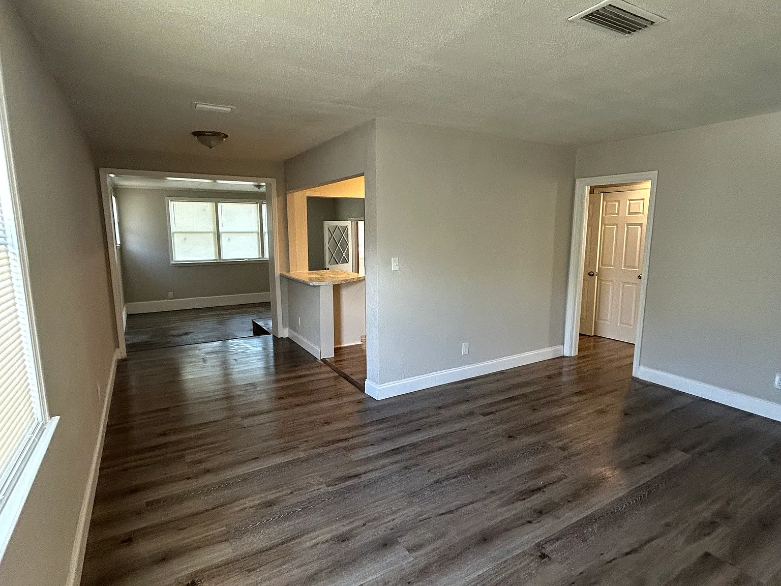 3 bed, 1589 sqft, $1,575 — Photo 3