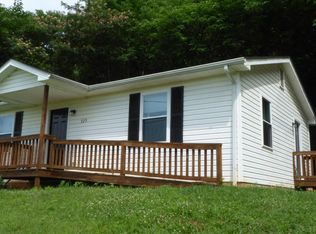 725 E Court St, Rocky Mount, VA 24151