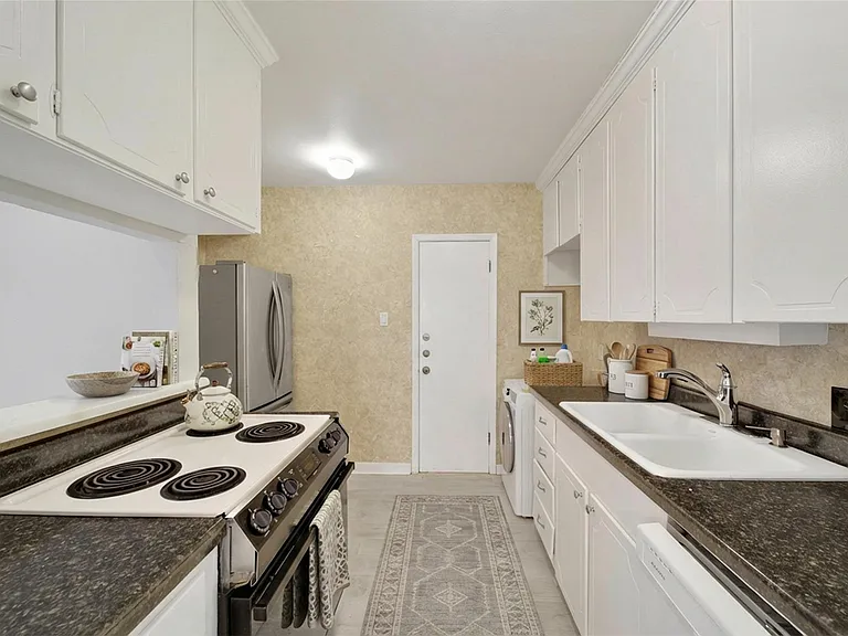 2822 Briarhurst Dr #45 — Photo 3