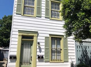 121 6th St SE #1B, Washington, DC 20003