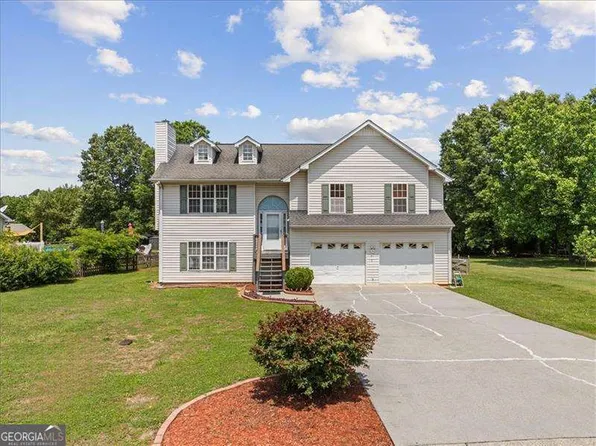 143 Honeysuckle Dr SE, Calhoun, GA 30701