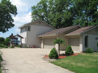 3520 E Shore Dr, Portage, MI 49002