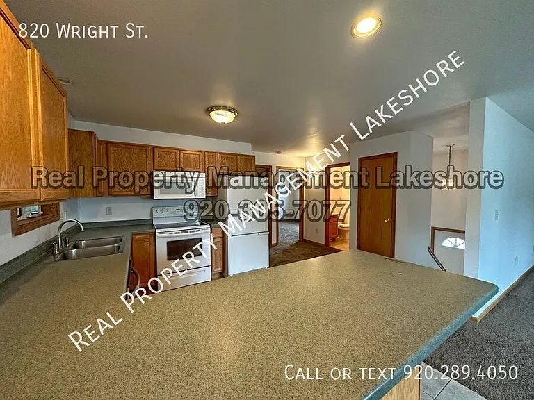820 Wright St — Photo 7