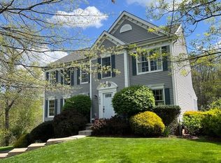 2430 Willow Oak Dr, Allison Park, PA 15101