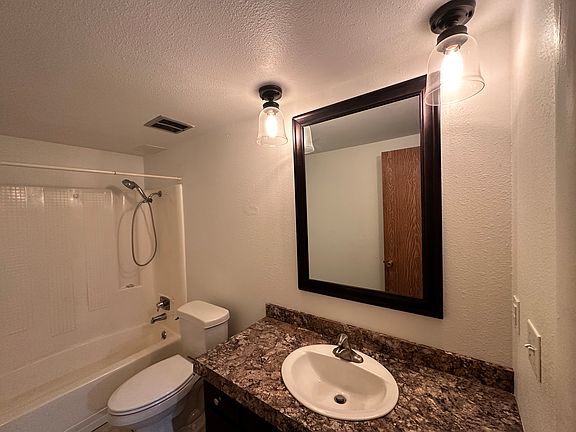 5th image of 447 Terry Ave