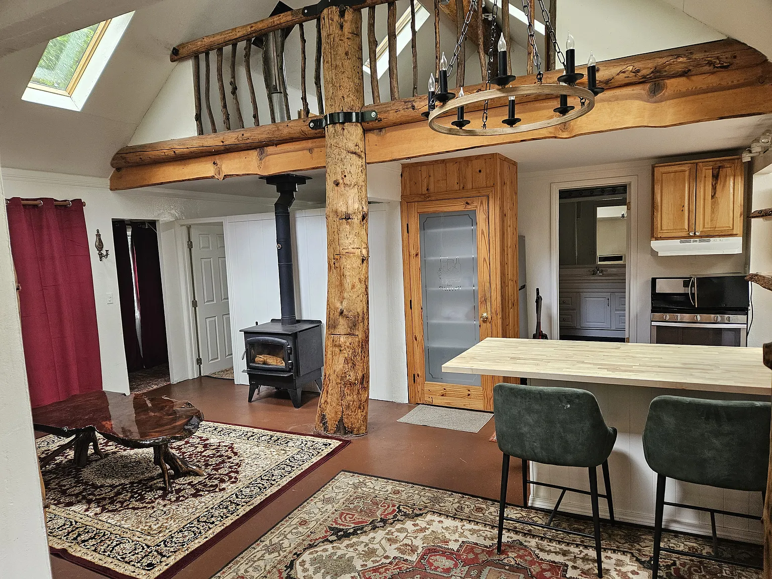 2 bed, 644 sqft, $1,625 — Photo 2