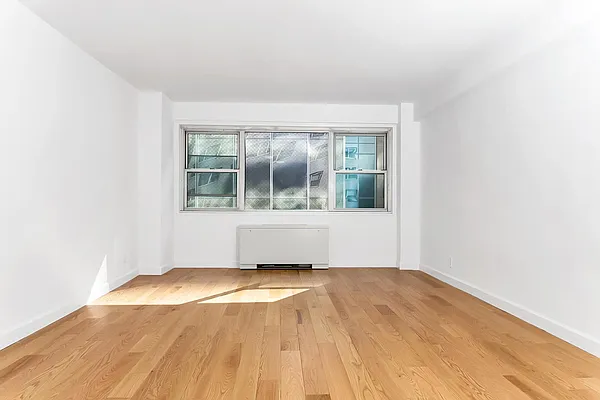Rented by RELO REDAC INC. | media 2