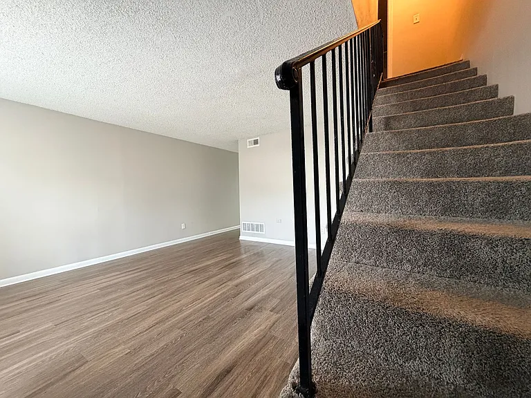 670 Hobbs Dr — Photo 18