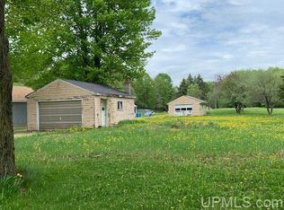4994 Cty 426 21st Rd, Gladstone, MI 49837