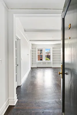 Sold by Compass | media 17