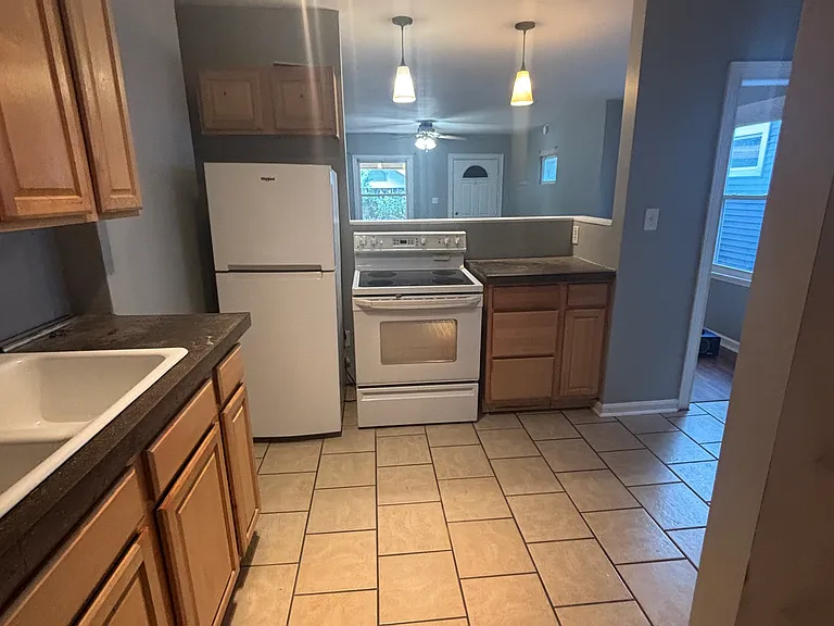 2821 E Vermont St #2821 — Photo 5
