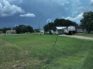 68 Cader St Lot 927 & 928, Palacios, TX 77465