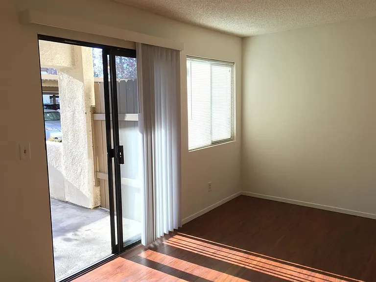 8327 Vineyard Ave #3 — Photo 16