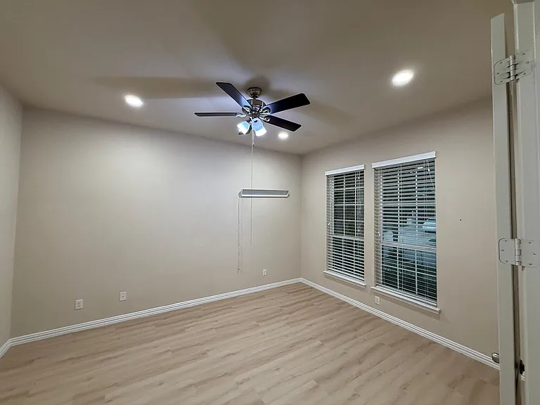 6112 Eldridge Ln — Photo 10