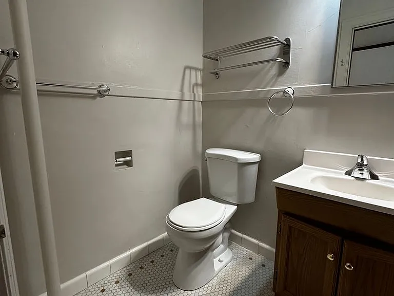 Silver Apartments — Photo 34