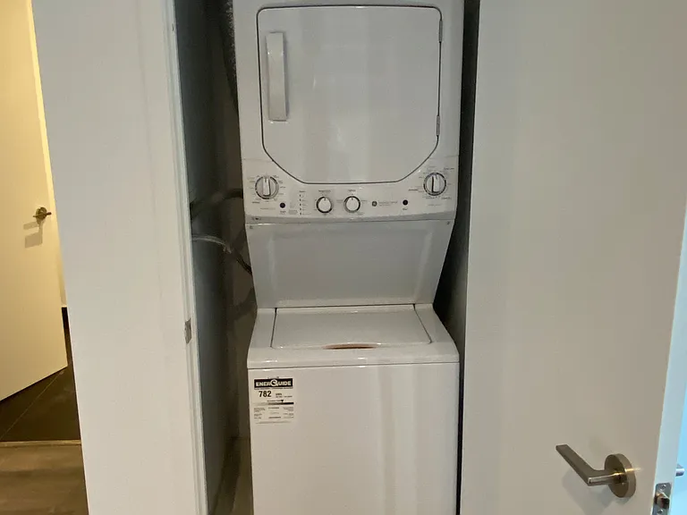 20 Edward St #1114 — Photo 10