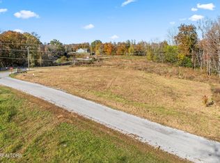 42 S Peninsulas Edge Dr, Smithville, TN 37166
