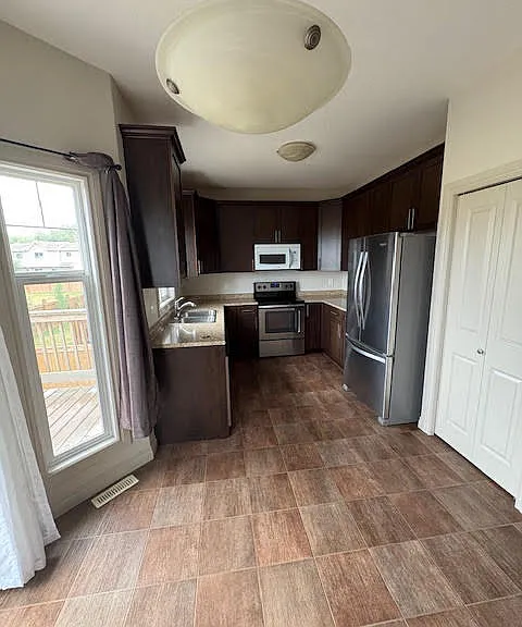 5-1501 8th Ave #5 — Photo 4
