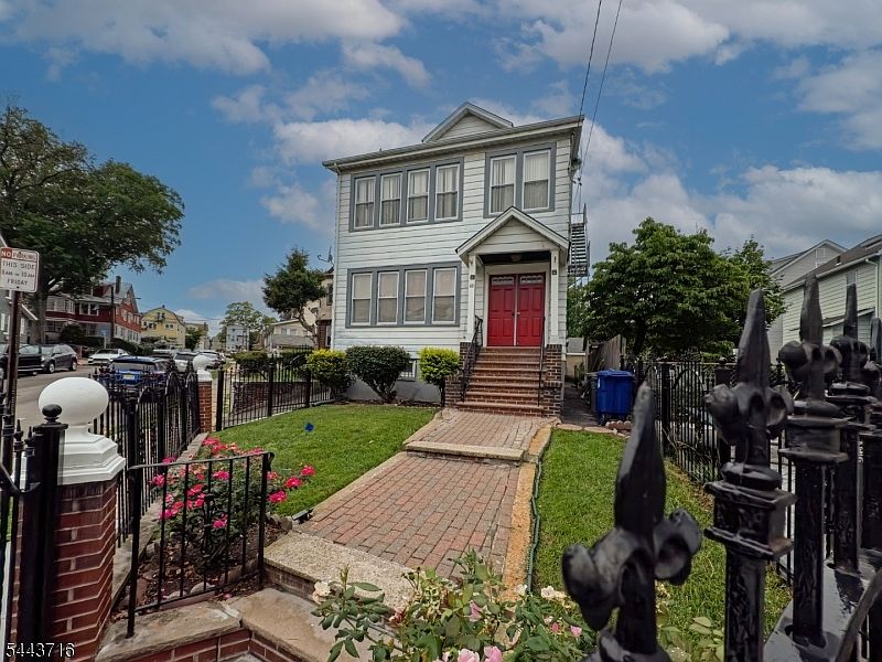 1st image of 69 Wagner Pl