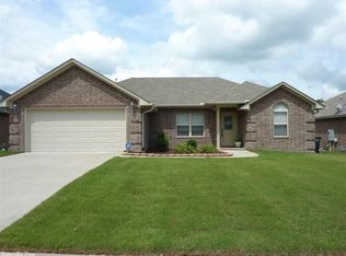 1304 Mesquite Trl, Jacksonville, AR 72076