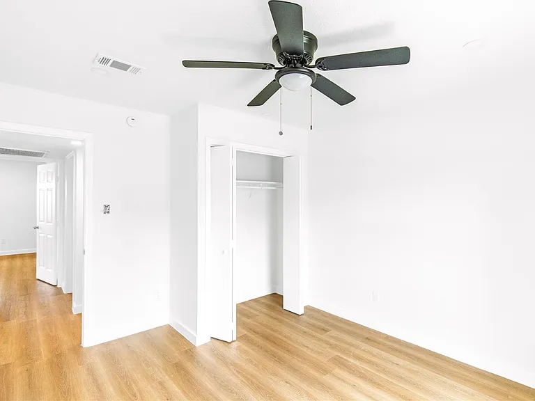 318 Willoughby Dr — Photo 23