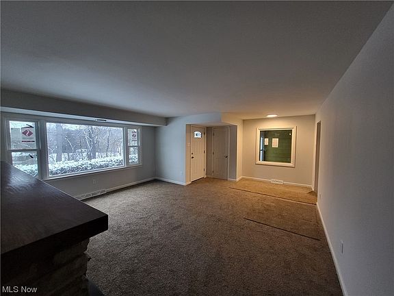 5th image of 30 Grandview Ave
