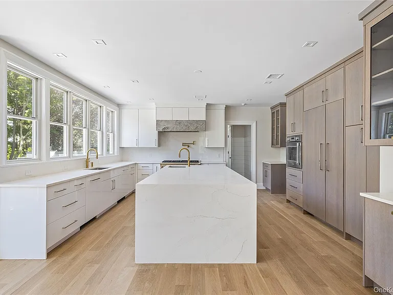 42 Mamaroneck Rd — Photo 15