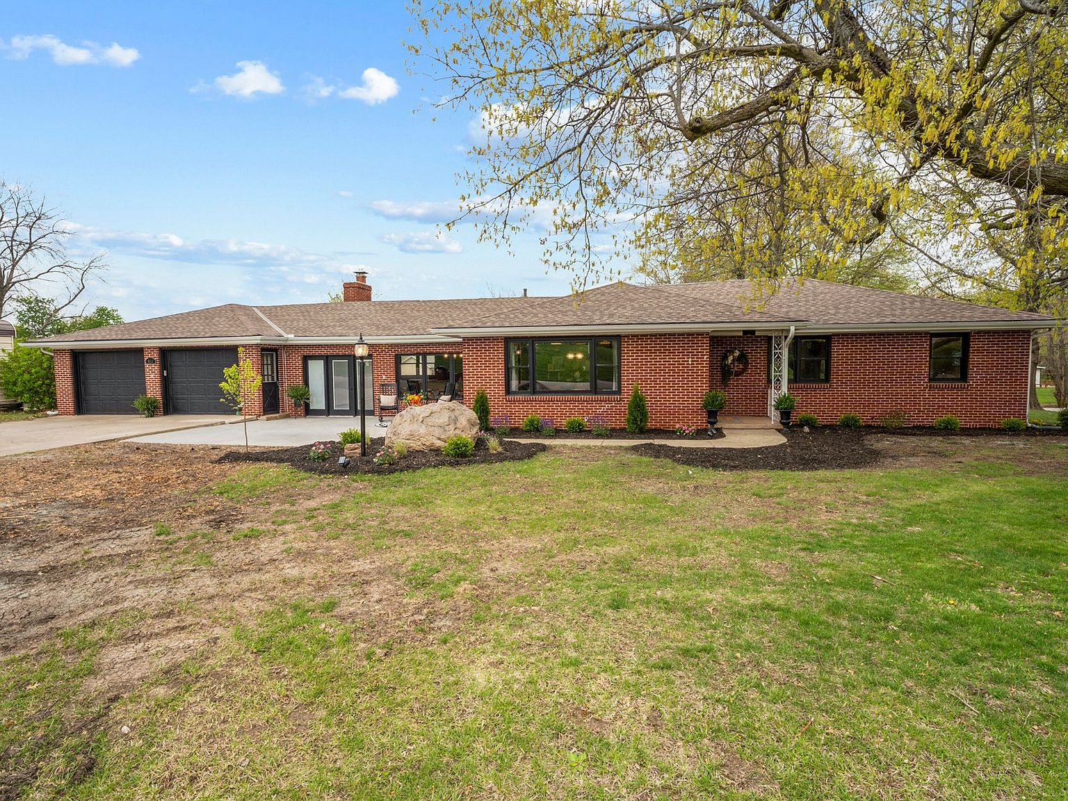 411 S Hillcrest Dr, Maysville, MO 64469 Zillow