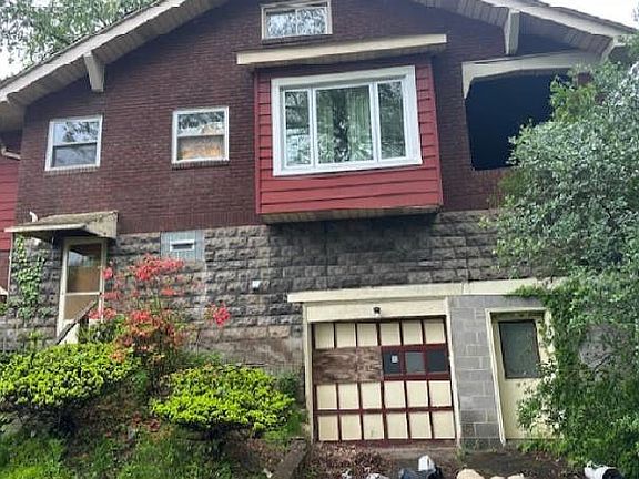 2nd image of 9624 Emerson St