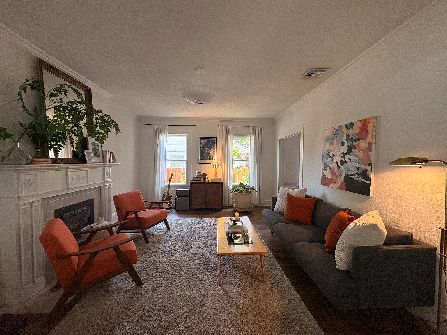 3 bed, 1576 sqft, $2,000 — Photo 2