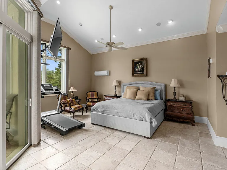 8747 Monaco Cir — Photo 16