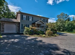 4001 Pond View Dr, South Abington Township, PA 18411