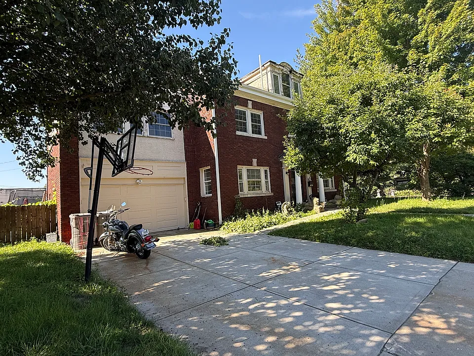 3547 Central Ave