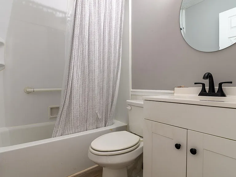 2115 Oakleaf Ct — Photo 17