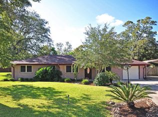 243 Moore St, Richwood, TX 77531