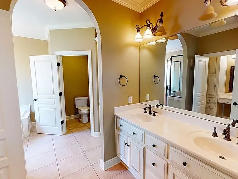 242 Chloe Ct — Photo 8