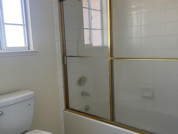 4th image of 2234 Prestwick Dr