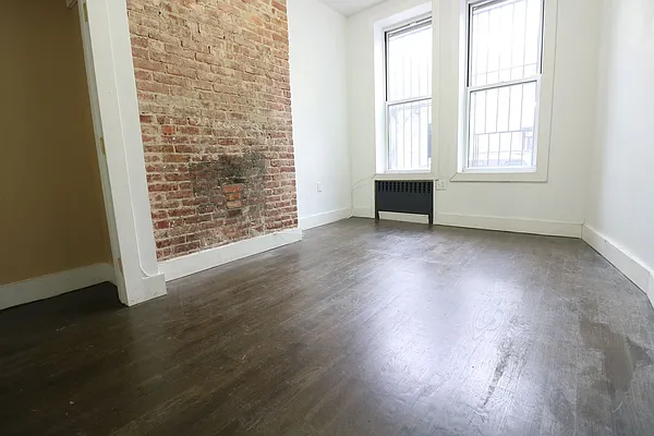 Rented by Compass | media 33