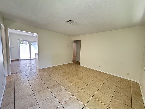 4th image of 606 SW 5th Ave
