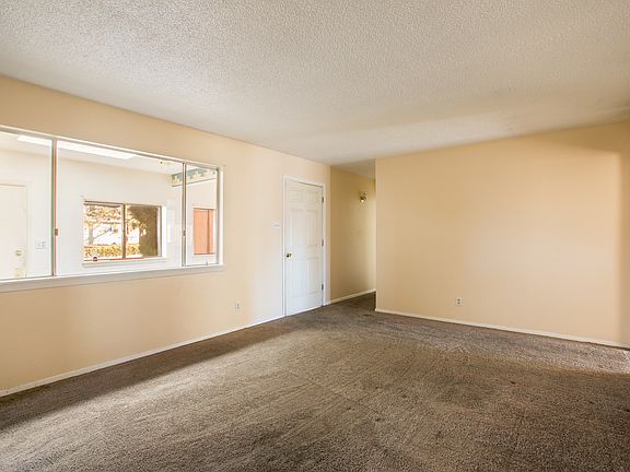 2nd image of 11620 Copper Ave NE