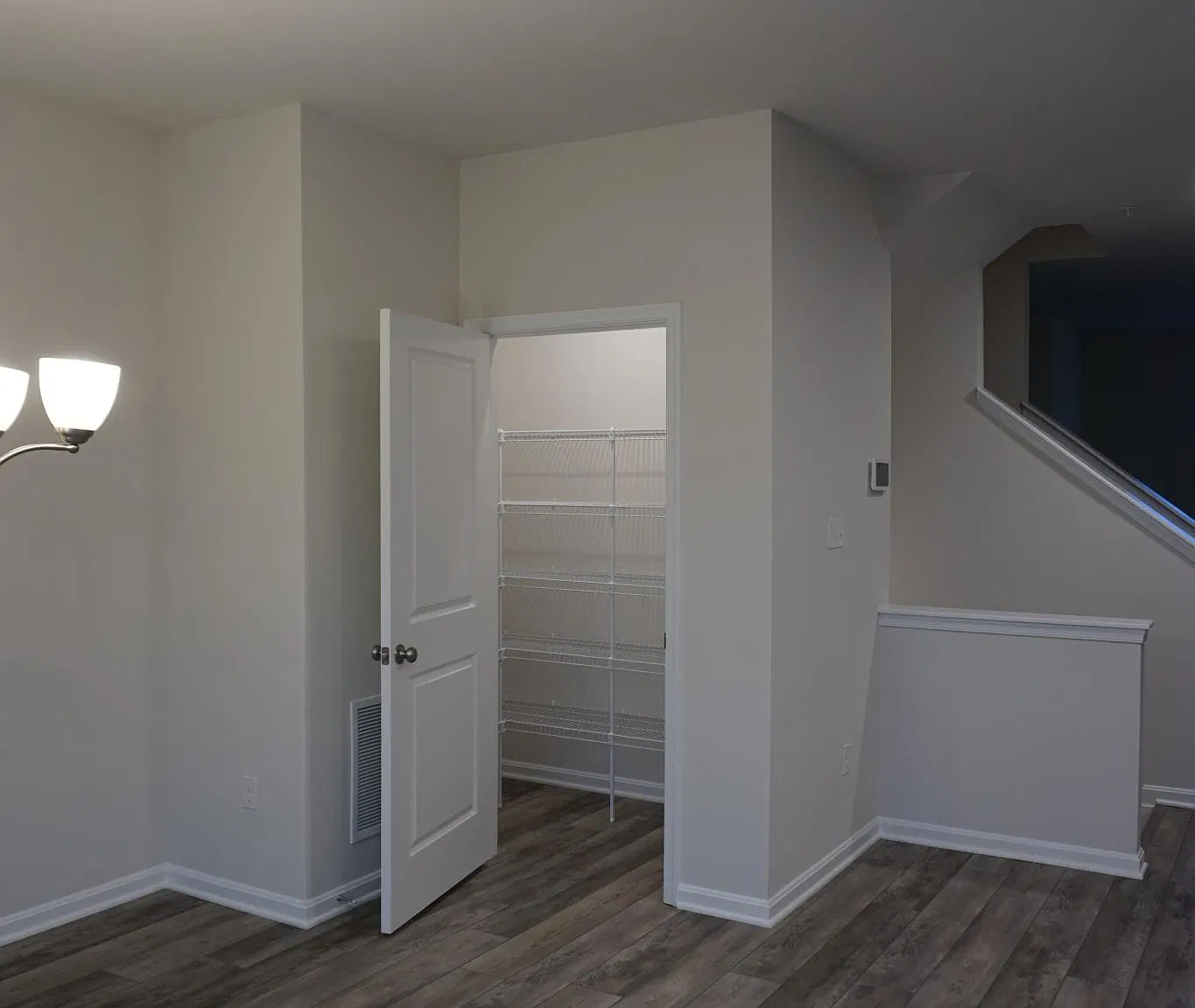 3 bed, 2.5 bath, 2135 sqft, $3,300 — Photo 4