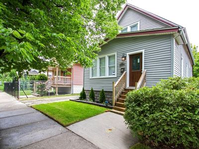 10518 S State St, Chicago, IL, 60628