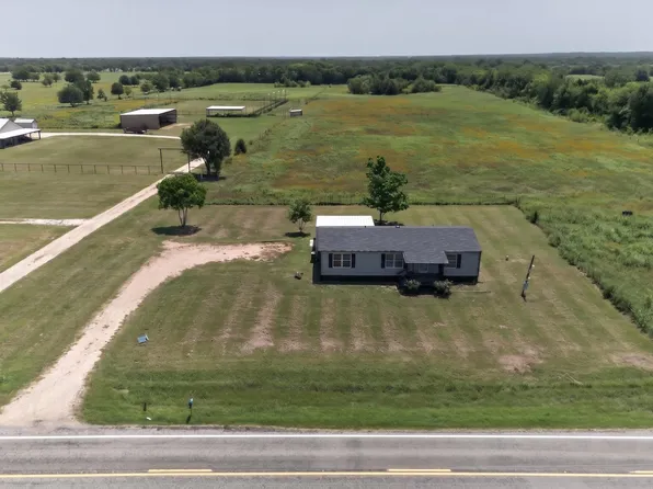 875 W Farm Road 71, Commerce, TX