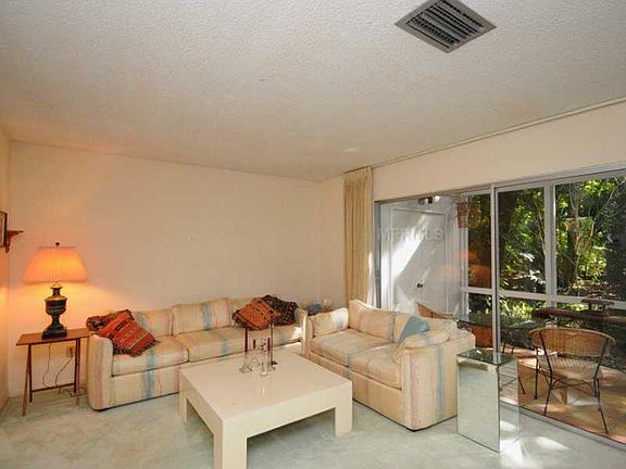 3rd image of 1212 E Peppertree Ln #231