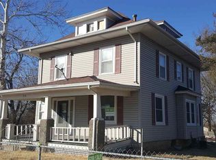 918 SE 21st St, Topeka, KS 66607