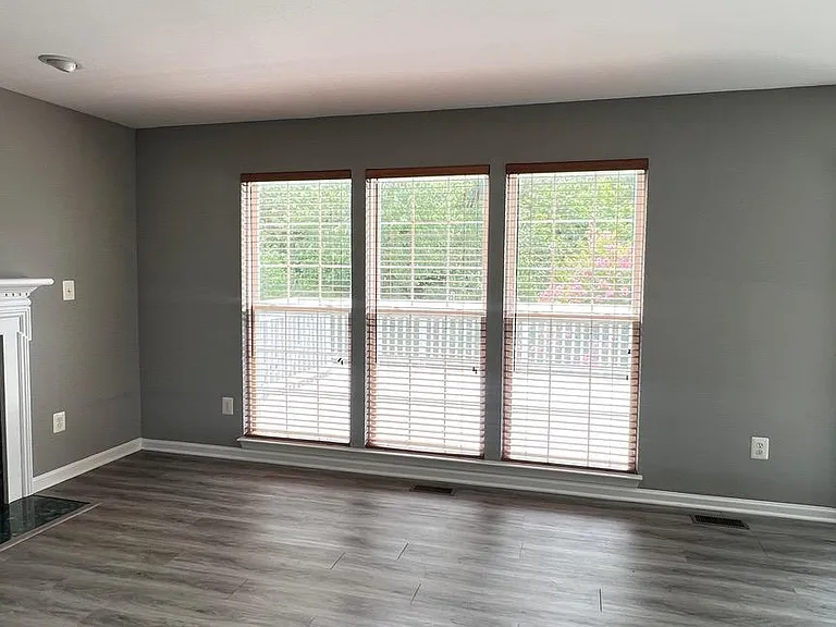 16 Emerald Dr — Photo 12